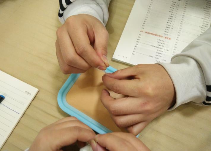 中医爱好者想学针灸，重庆哪里有正规的针灸培训班?